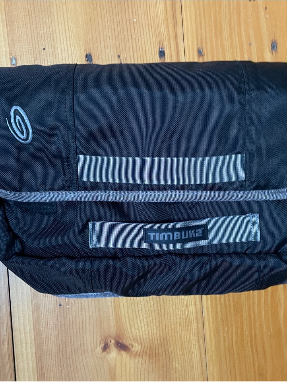 Timbuk2 Black small Messenger Bag with Gray Accents